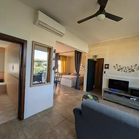 Harruba Flt 3 Triq Il Gudja *