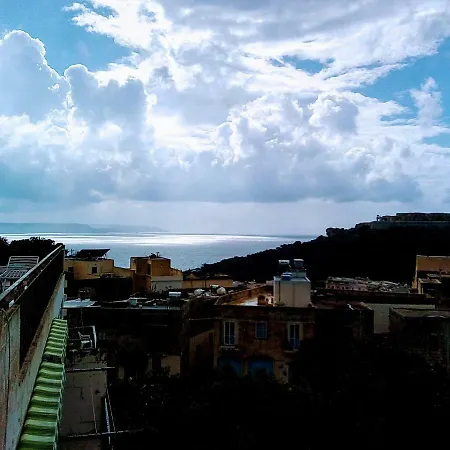 Harruba Flt 3 Triq Il Gudja *